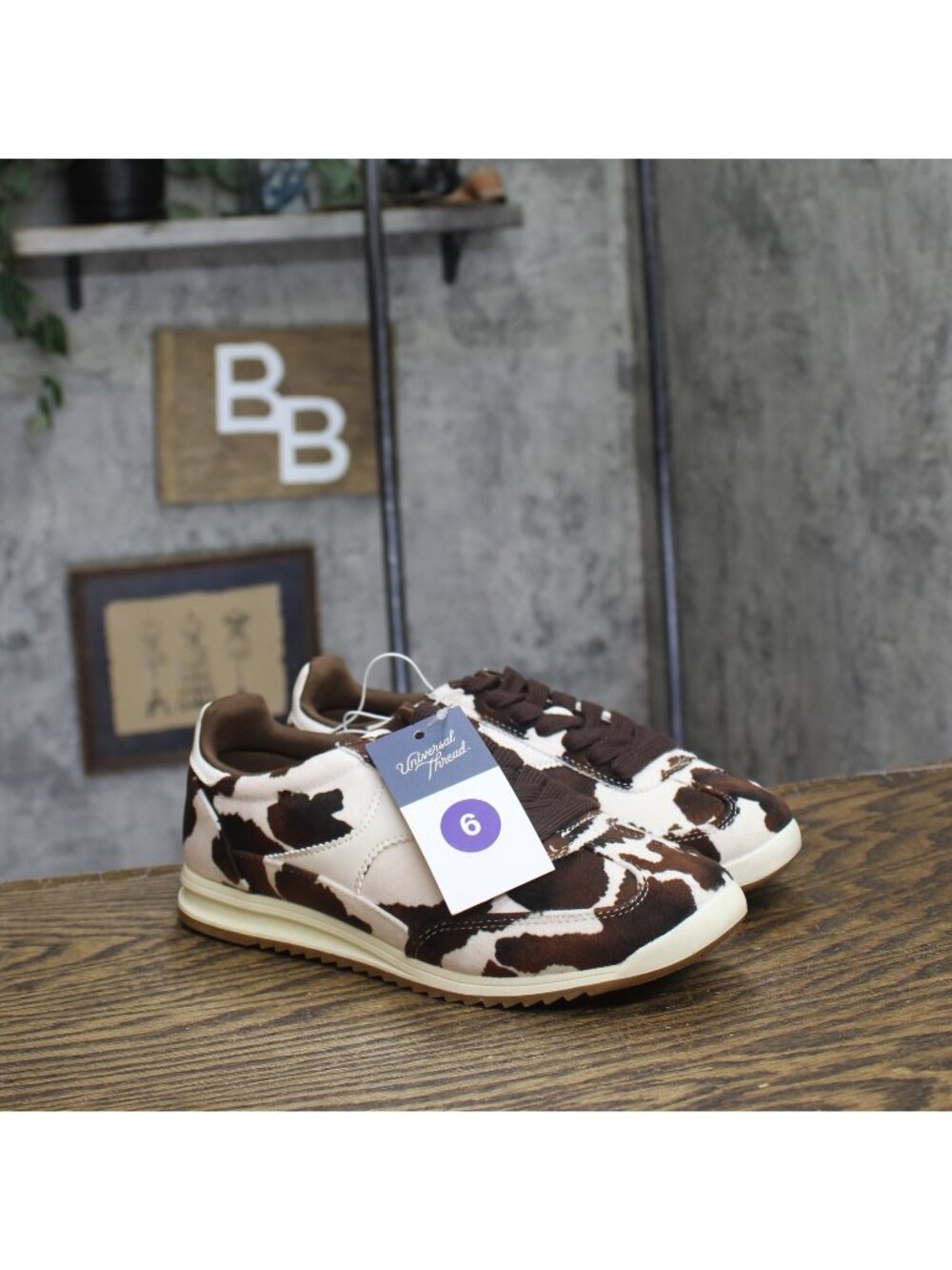 Universal Thread Skyler Cow Print Low-Top Lace Sneakers 94568019 Dark Brown 6M